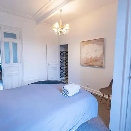 Haussmannien Jaures Lägenhet *