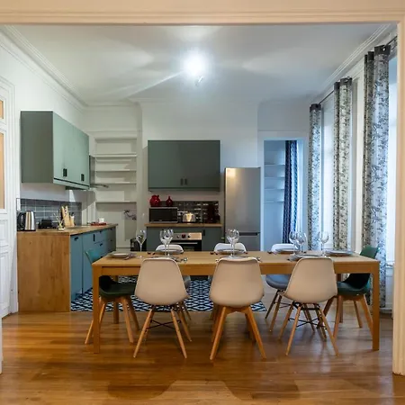 Haussmannien Jaures * Troyes