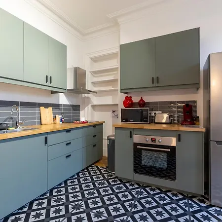 Lägenhet Haussmannien Jaures *