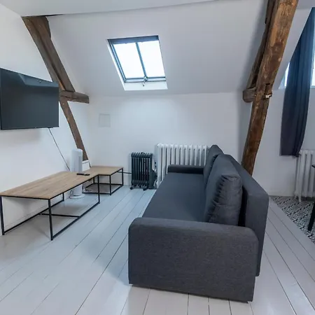 Haussmannien Jaures * Troyes