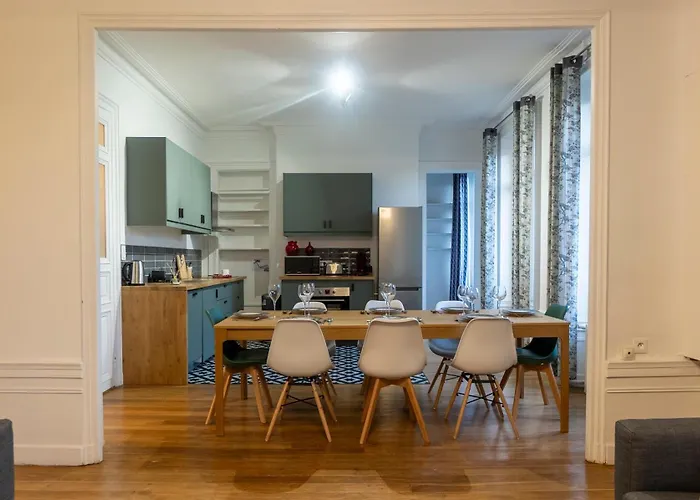 Haussmannien Jaures * Troyes