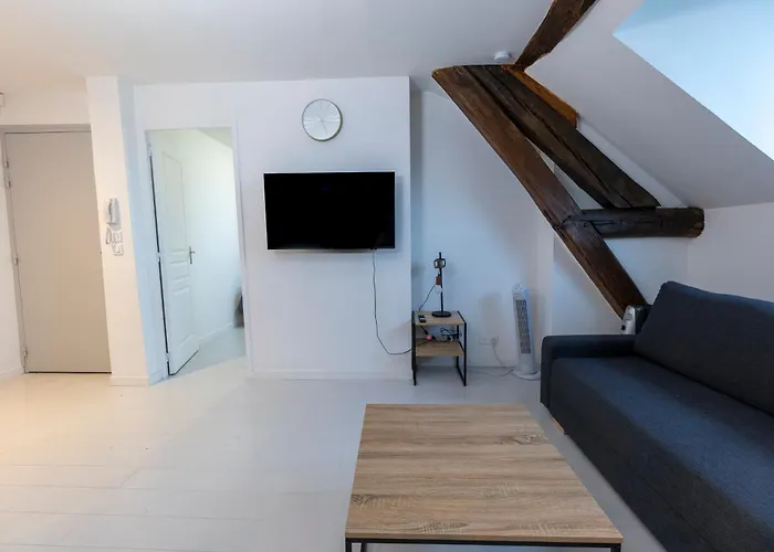 Haussmannien Jaures * Troyes