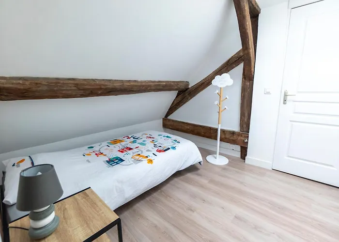 Haussmannien Jaures Lägenhet *