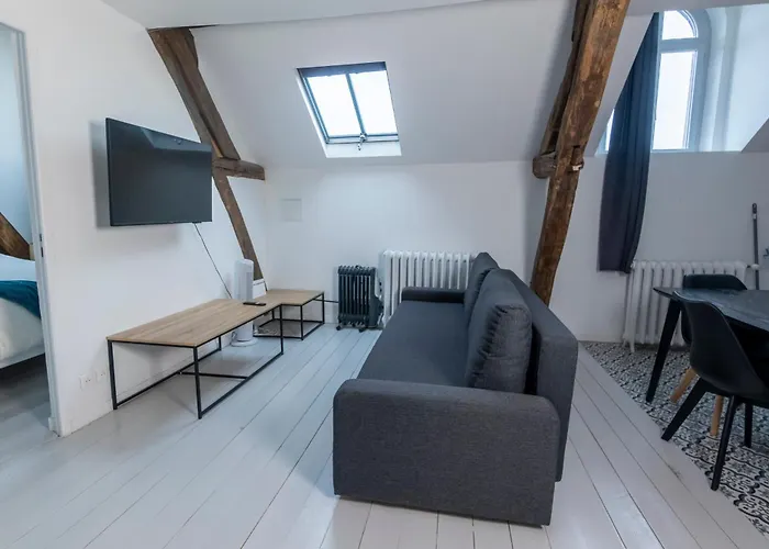 Haussmannien Jaures * Troyes